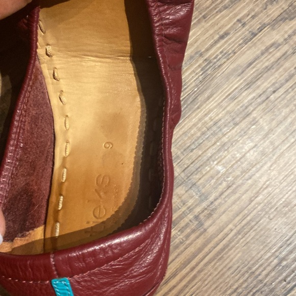 Burgundy Leather Tieks 9 - Picture 6 of 7